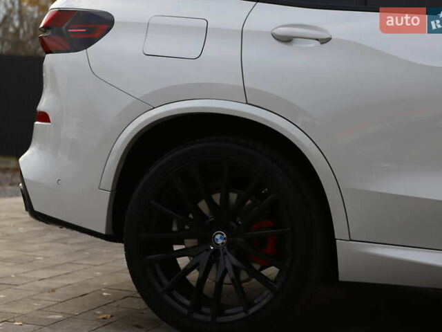 Білий БМВ Х5, об'ємом двигуна 3 л та пробігом 4 тис. км за 73899 $, фото 53 на Automoto.ua