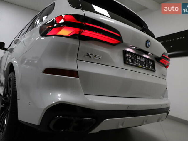 Белый БМВ Х5, объемом двигателя 3 л и пробегом 4 тыс. км за 78999 $, фото 66 на Automoto.ua