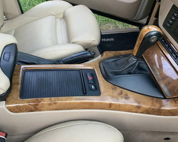 Бежевый БМВ Х5, объемом двигателя 2.98 л и пробегом 270 тыс. км за 9300 $, фото 18 на Automoto.ua