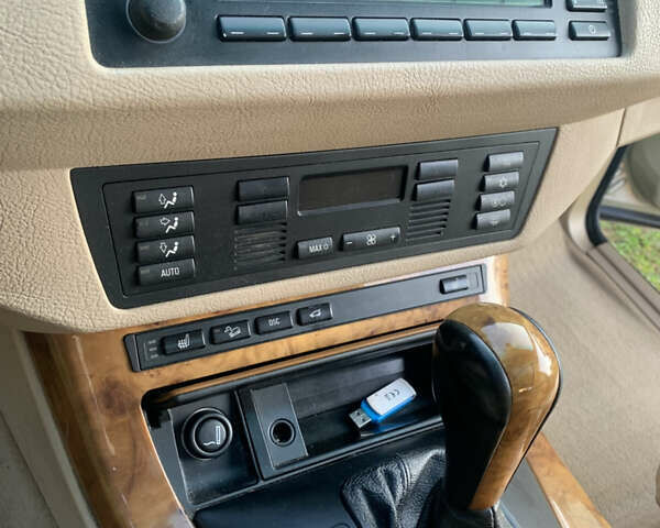 Бежевый БМВ Х5, объемом двигателя 2.98 л и пробегом 270 тыс. км за 9300 $, фото 33 на Automoto.ua