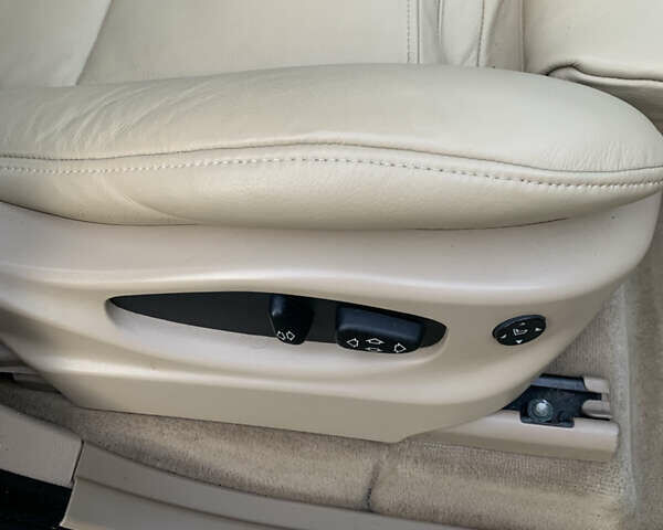 Бежевый БМВ Х5, объемом двигателя 2.98 л и пробегом 270 тыс. км за 9300 $, фото 22 на Automoto.ua