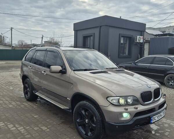 Бежевый БМВ Х5, объемом двигателя 2.99 л и пробегом 477 тыс. км за 10000 $, фото 2 на Automoto.ua