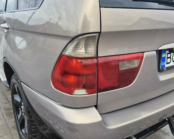 Бежевый БМВ Х5, объемом двигателя 2.99 л и пробегом 477 тыс. км за 10000 $, фото 6 на Automoto.ua