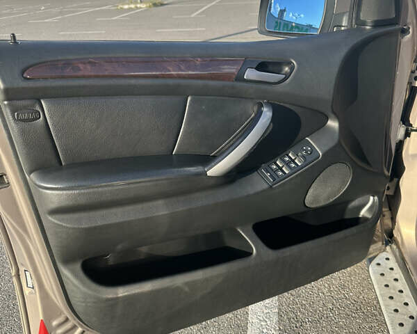 Бежевый БМВ Х5, объемом двигателя 3 л и пробегом 296 тыс. км за 8800 $, фото 17 на Automoto.ua