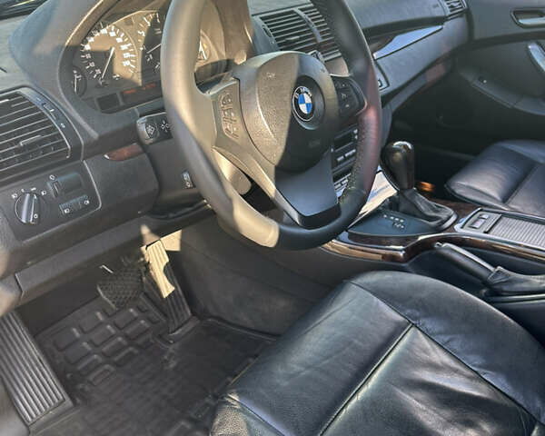 Бежевый БМВ Х5, объемом двигателя 3 л и пробегом 296 тыс. км за 8800 $, фото 18 на Automoto.ua