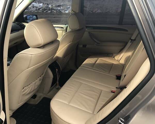 Бежевий БМВ Х5, об'ємом двигуна 3 л та пробігом 230 тис. км за 11900 $, фото 9 на Automoto.ua