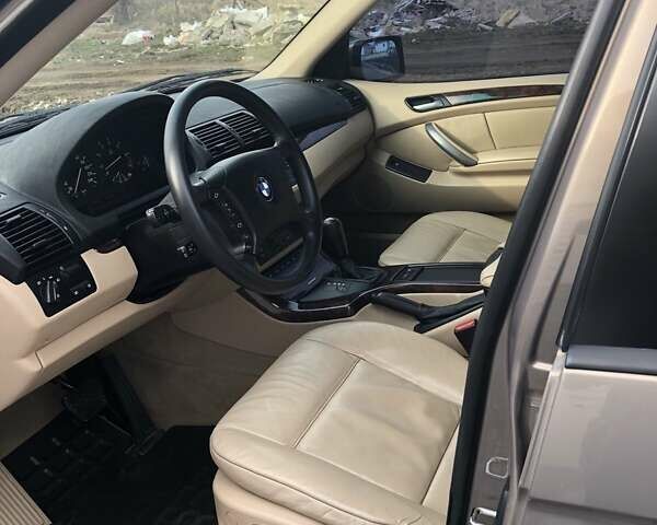Бежевий БМВ Х5, об'ємом двигуна 3 л та пробігом 230 тис. км за 11900 $, фото 5 на Automoto.ua