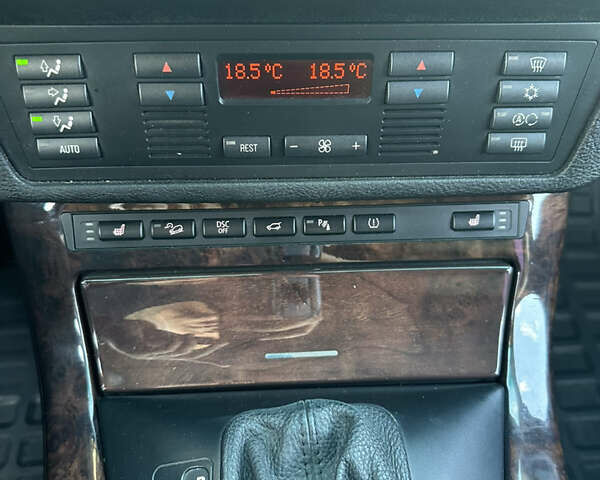 Бежевый БМВ Х5, объемом двигателя 3 л и пробегом 296 тыс. км за 8800 $, фото 21 на Automoto.ua