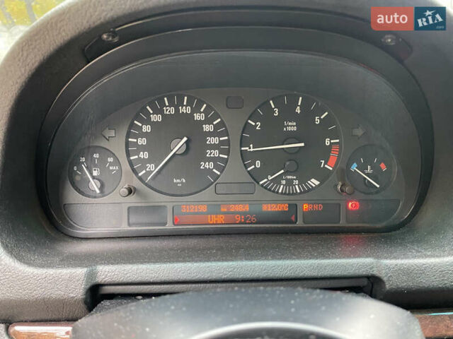 Бежевый БМВ Х5, объемом двигателя 2.98 л и пробегом 312 тыс. км за 11999 $, фото 13 на Automoto.ua