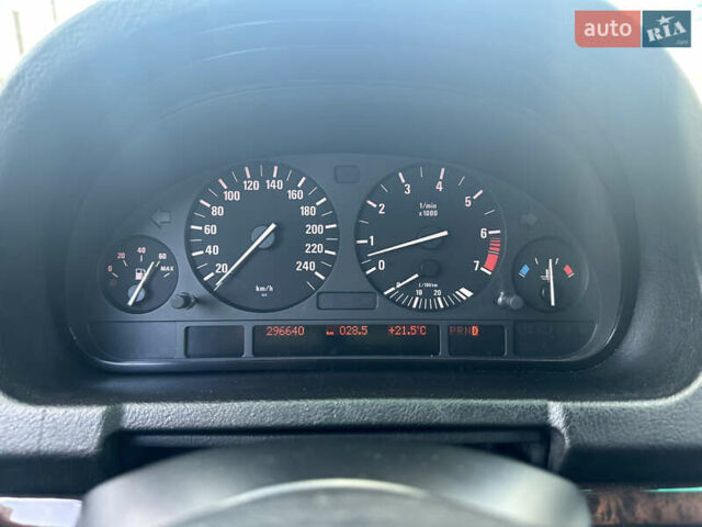 Бежевый БМВ Х5, объемом двигателя 3 л и пробегом 296 тыс. км за 8800 $, фото 10 на Automoto.ua