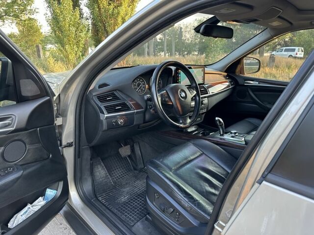 Бежевый БМВ Х5, объемом двигателя 3 л и пробегом 335 тыс. км за 12000 $, фото 9 на Automoto.ua