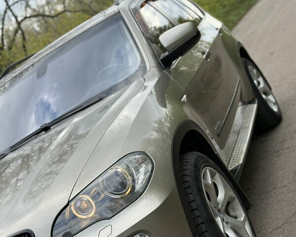 Бежевый БМВ Х5, объемом двигателя 2.98 л и пробегом 221 тыс. км за 14900 $, фото 2 на Automoto.ua