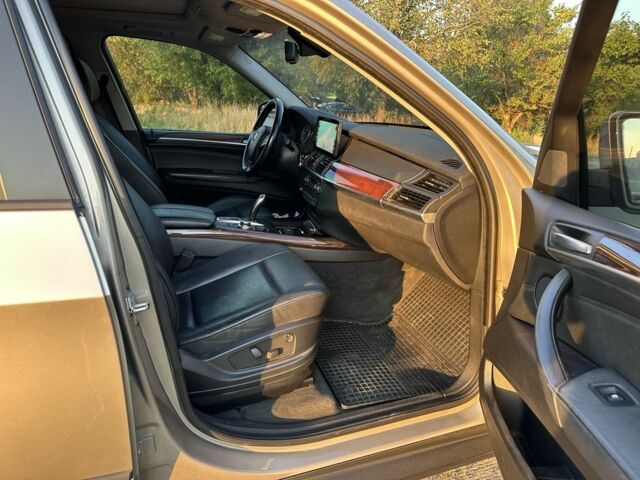 Бежевый БМВ Х5, объемом двигателя 3 л и пробегом 335 тыс. км за 12000 $, фото 12 на Automoto.ua