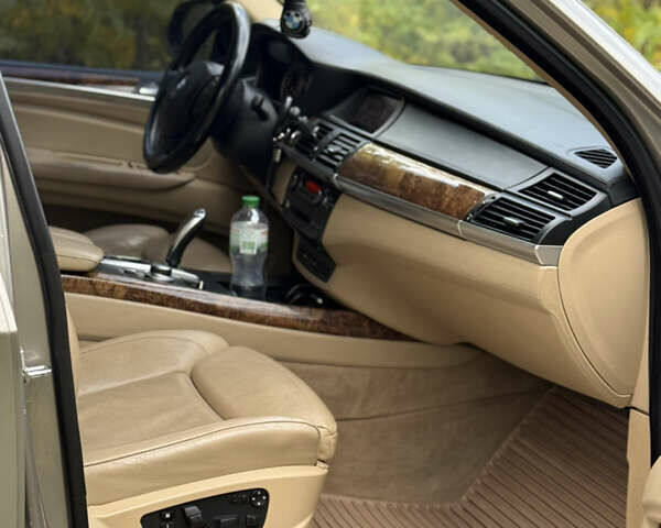 Бежевый БМВ Х5, объемом двигателя 2.98 л и пробегом 221 тыс. км за 14900 $, фото 11 на Automoto.ua