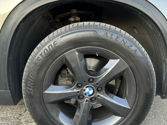 Бежевый БМВ Х5, объемом двигателя 3 л и пробегом 335 тыс. км за 12000 $, фото 22 на Automoto.ua