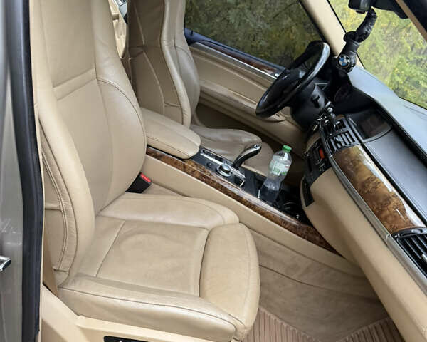 Бежевый БМВ Х5, объемом двигателя 2.98 л и пробегом 221 тыс. км за 14900 $, фото 9 на Automoto.ua