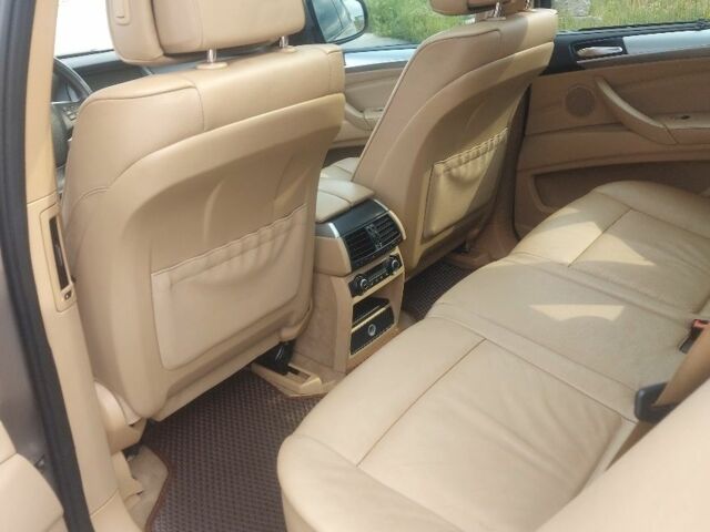 Бежевый БМВ Х5, объемом двигателя 3 л и пробегом 346 тыс. км за 10200 $, фото 4 на Automoto.ua