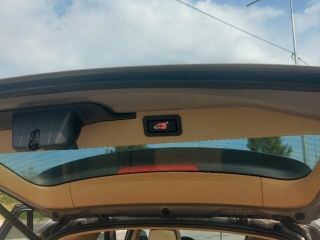 Бежевый БМВ Х5, объемом двигателя 3 л и пробегом 346 тыс. км за 10200 $, фото 9 на Automoto.ua