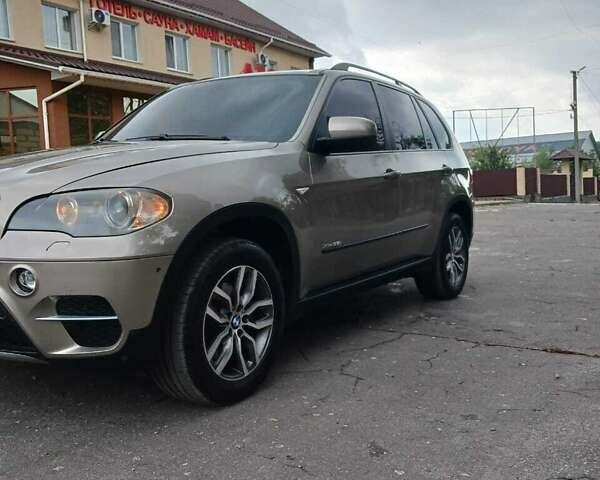 Бежевый БМВ Х5, объемом двигателя 2.98 л и пробегом 296 тыс. км за 12500 $, фото 1 на Automoto.ua