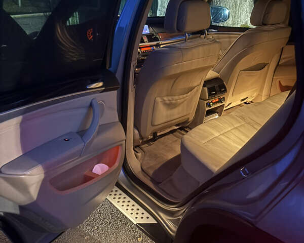 Бежевый БМВ Х5, объемом двигателя 2.98 л и пробегом 193 тыс. км за 13000 $, фото 23 на Automoto.ua