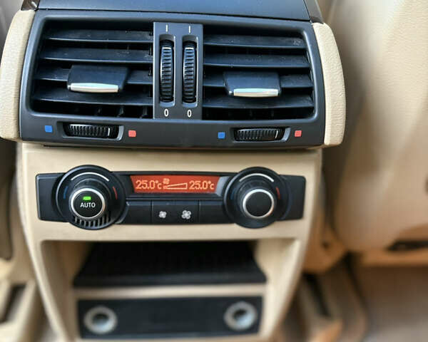 Бежевый БМВ Х5, объемом двигателя 2.98 л и пробегом 193 тыс. км за 13000 $, фото 17 на Automoto.ua