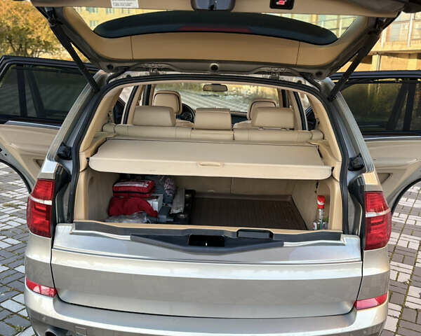 Бежевый БМВ Х5, объемом двигателя 2.98 л и пробегом 193 тыс. км за 13000 $, фото 11 на Automoto.ua