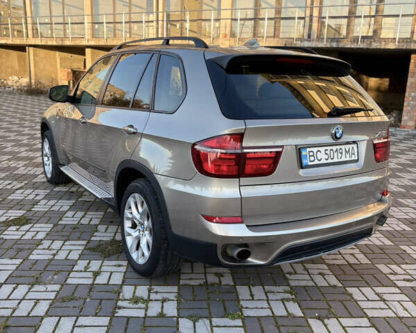 Бежевый БМВ Х5, объемом двигателя 2.98 л и пробегом 193 тыс. км за 13000 $, фото 3 на Automoto.ua
