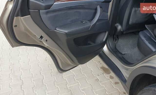 Бежевий БМВ Х5, об'ємом двигуна 2.99 л та пробігом 270 тис. км за 16000 $, фото 6 на Automoto.ua