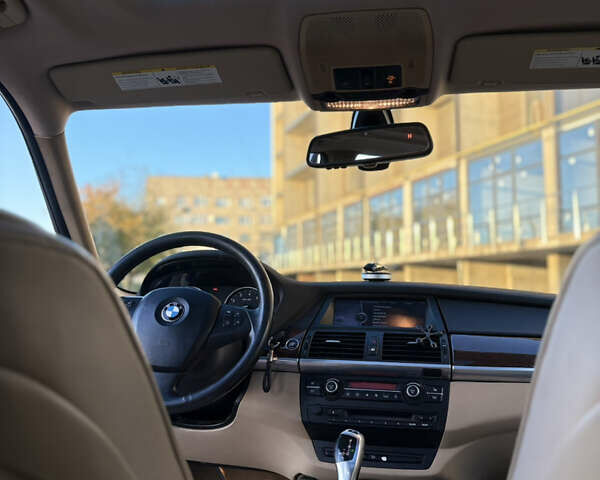 Бежевый БМВ Х5, объемом двигателя 2.98 л и пробегом 193 тыс. км за 13000 $, фото 19 на Automoto.ua