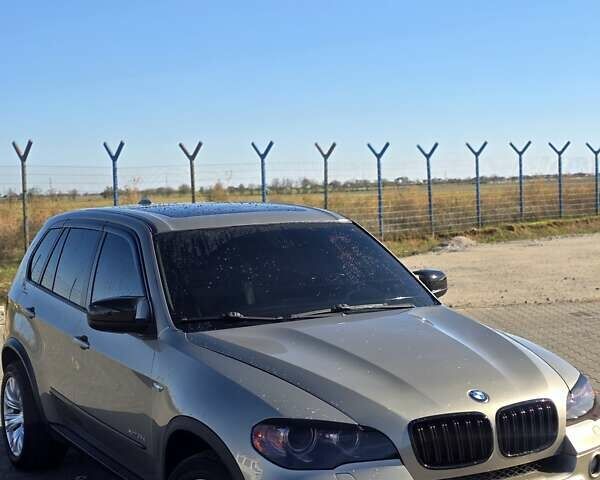 Бежевый БМВ Х5, объемом двигателя 3 л и пробегом 220 тыс. км за 16800 $, фото 1 на Automoto.ua