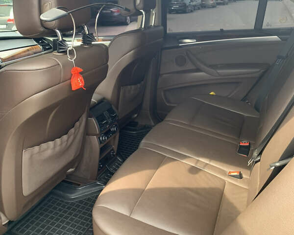 Бежевый БМВ Х5, объемом двигателя 2.98 л и пробегом 272 тыс. км за 13200 $, фото 18 на Automoto.ua