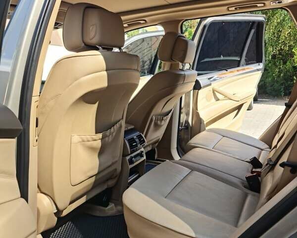 Бежевий БМВ Х5, об'ємом двигуна 3 л та пробігом 210 тис. км за 13100 $, фото 23 на Automoto.ua