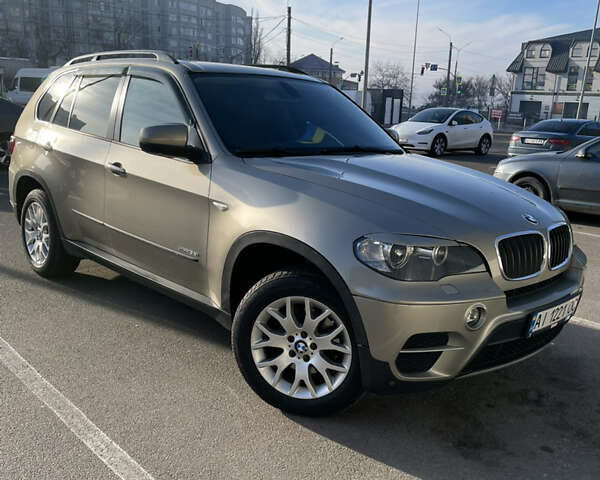 Бежевый БМВ Х5, объемом двигателя 2.98 л и пробегом 272 тыс. км за 13200 $, фото 1 на Automoto.ua