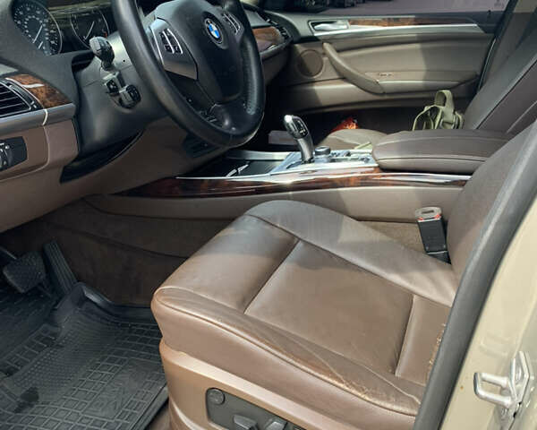 Бежевый БМВ Х5, объемом двигателя 2.98 л и пробегом 272 тыс. км за 13200 $, фото 14 на Automoto.ua