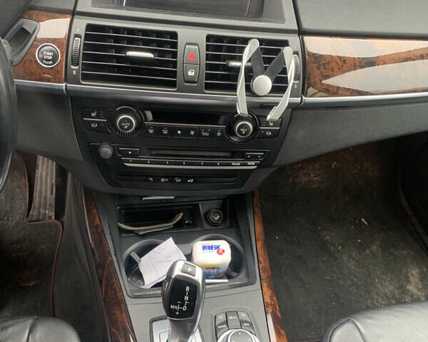 Бежевий БМВ Х5, об'ємом двигуна 2.98 л та пробігом 170 тис. км за 13400 $, фото 2 на Automoto.ua