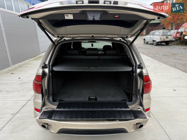 Бежевый БМВ Х5, объемом двигателя 2.98 л и пробегом 255 тыс. км за 14950 $, фото 13 на Automoto.ua