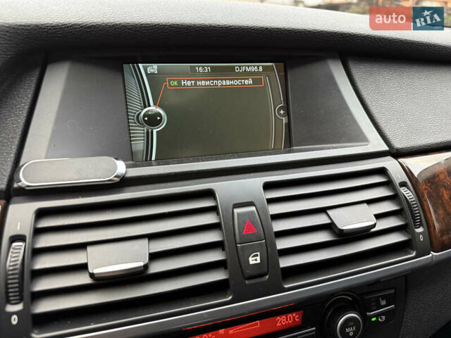Бежевый БМВ Х5, объемом двигателя 2.98 л и пробегом 255 тыс. км за 14950 $, фото 17 на Automoto.ua