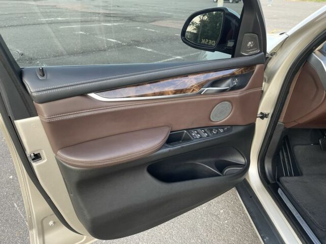 Бежевый БМВ Х5, объемом двигателя 3 л и пробегом 151 тыс. км за 31700 $, фото 8 на Automoto.ua