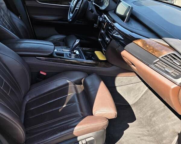 Бежевый БМВ Х5, объемом двигателя 3 л и пробегом 240 тыс. км за 22999 $, фото 7 на Automoto.ua