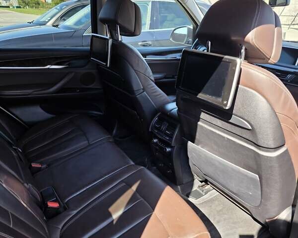 Бежевый БМВ Х5, объемом двигателя 3 л и пробегом 240 тыс. км за 22999 $, фото 1 на Automoto.ua