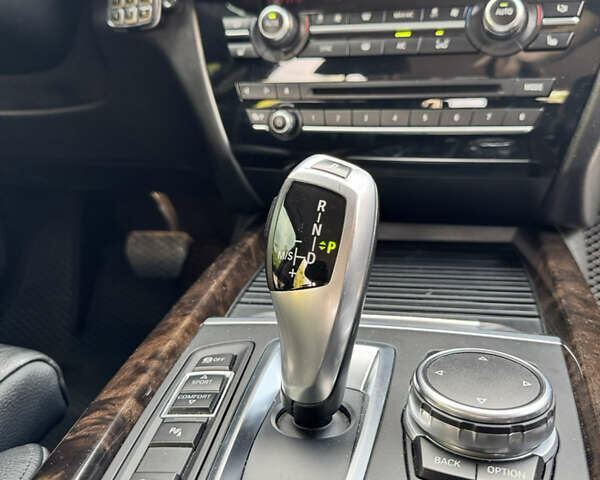 Бежевий БМВ Х5, об'ємом двигуна 2.99 л та пробігом 219 тис. км за 35000 $, фото 29 на Automoto.ua
