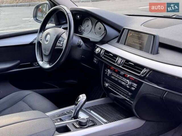 Бежевый БМВ Х5, объемом двигателя 2 л и пробегом 200 тыс. км за 21500 $, фото 6 на Automoto.ua