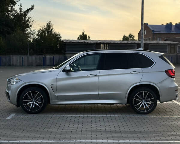 Бежевый БМВ Х5, объемом двигателя 2.99 л и пробегом 242 тыс. км за 29500 $, фото 6 на Automoto.ua