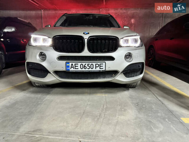 Бежевий БМВ Х5, об'ємом двигуна 2.99 л та пробігом 219 тис. км за 35000 $, фото 12 на Automoto.ua