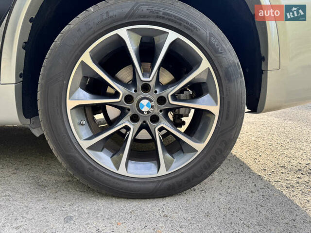 Бежевий БМВ Х5, об'ємом двигуна 2.99 л та пробігом 219 тис. км за 35000 $, фото 22 на Automoto.ua