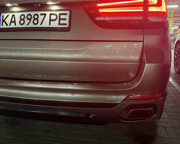 Бежевый БМВ Х5, объемом двигателя 4.39 л и пробегом 111 тыс. км за 29000 $, фото 5 на Automoto.ua