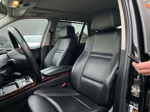 Черный БМВ Х5, объемом двигателя 3 л и пробегом 178 тыс. км за 21500 $, фото 26 на Automoto.ua