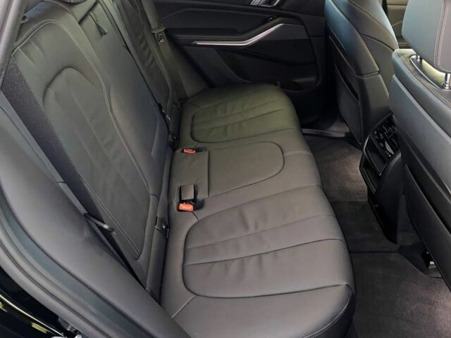 Чорний БМВ Х5, об'ємом двигуна 0 л та пробігом 8 тис. км за 47810 $, фото 5 на Automoto.ua