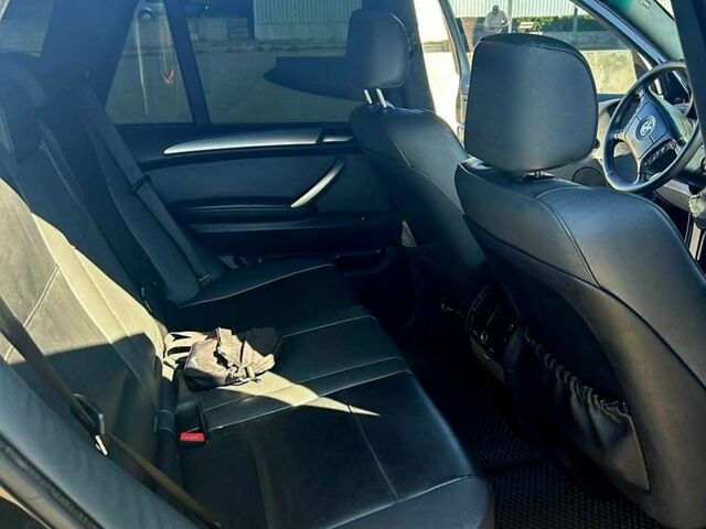 Черный БМВ Х5, объемом двигателя 3 л и пробегом 350 тыс. км за 4750 $, фото 7 на Automoto.ua