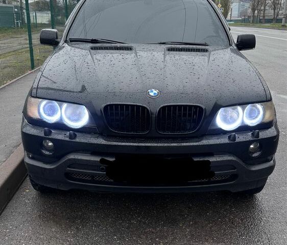 Черный БМВ Х5, объемом двигателя 3 л и пробегом 215 тыс. км за 4000 $, фото 1 на Automoto.ua
